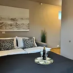 Five Apartments - Boutique